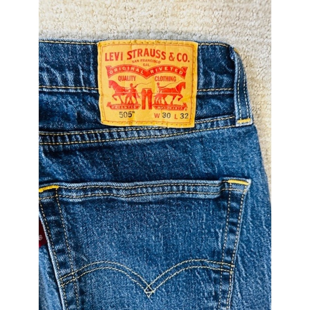 Levi's 505 Rare Trademark "R" Reg Fit Jeans W30 L32 Med Wash Classic Denim Jeans - Picture 3 of 4